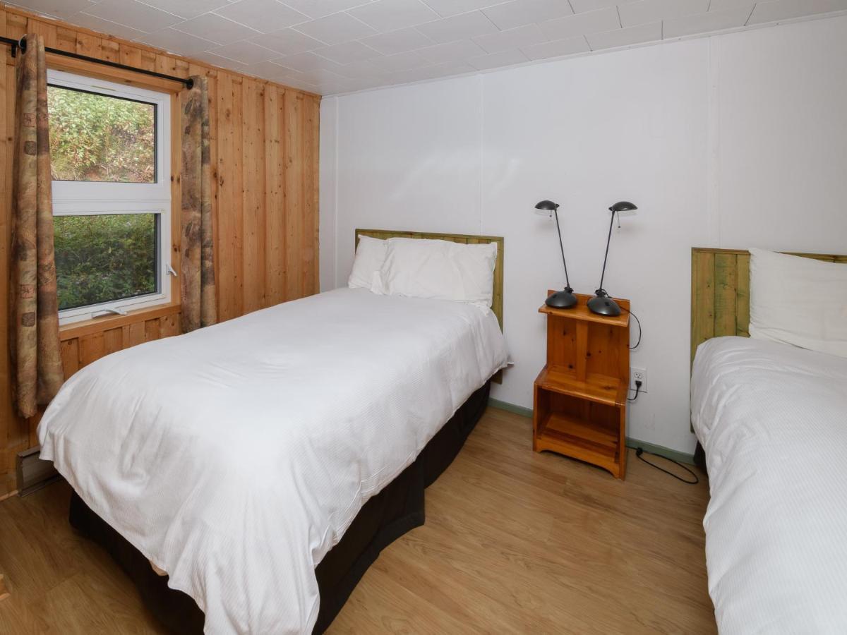 Au Pic De L'Aurore Motel-Chalets Perce Exterior photo