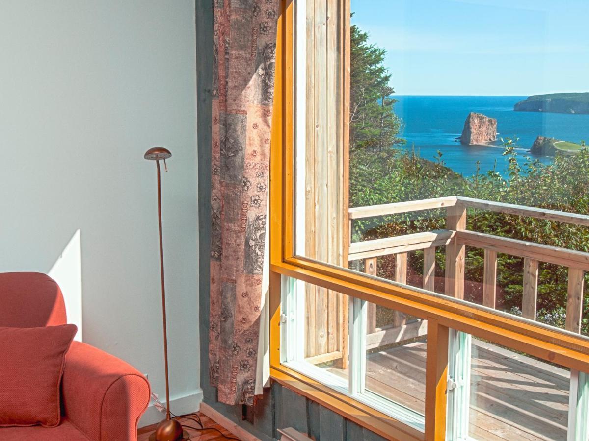 Au Pic De L'Aurore Motel-Chalets Perce Room photo