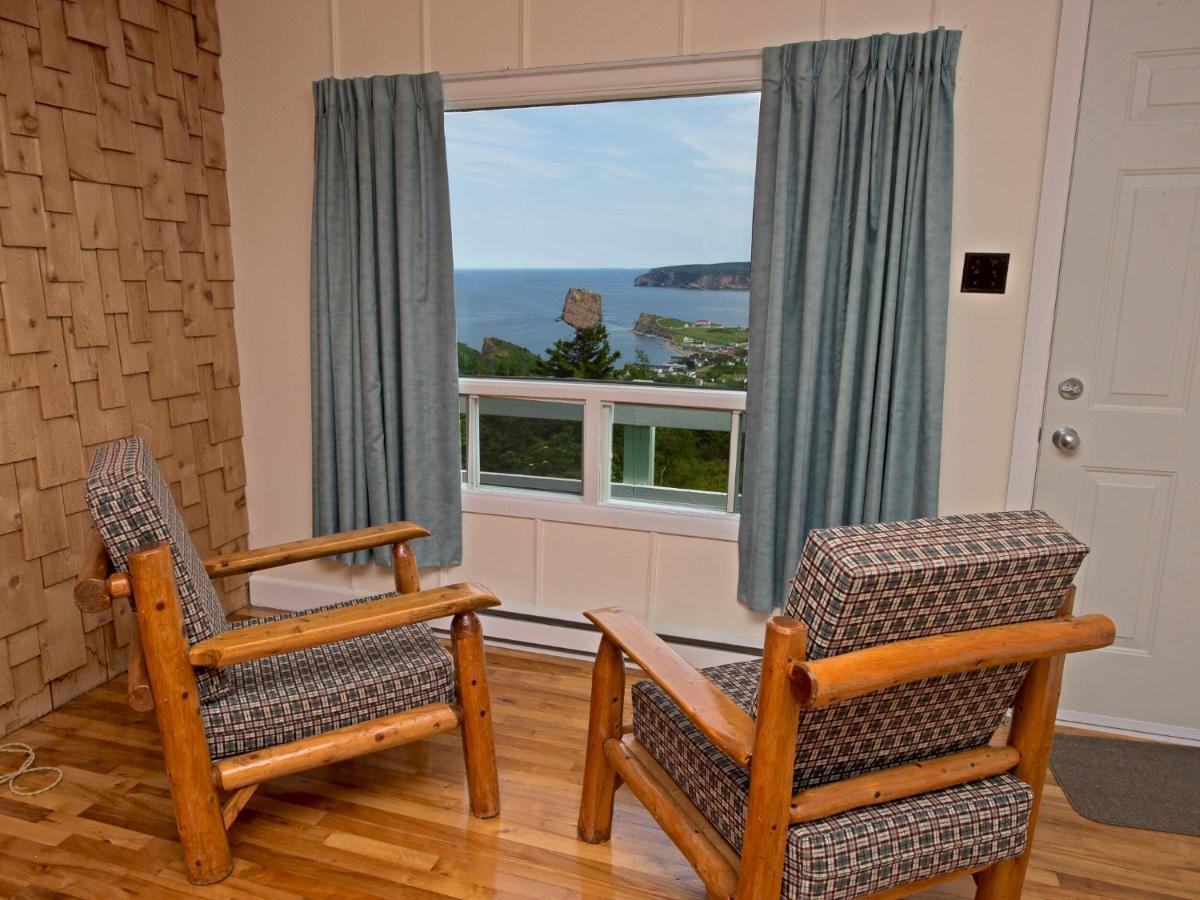 Au Pic De L'Aurore Motel-Chalets Perce Room photo